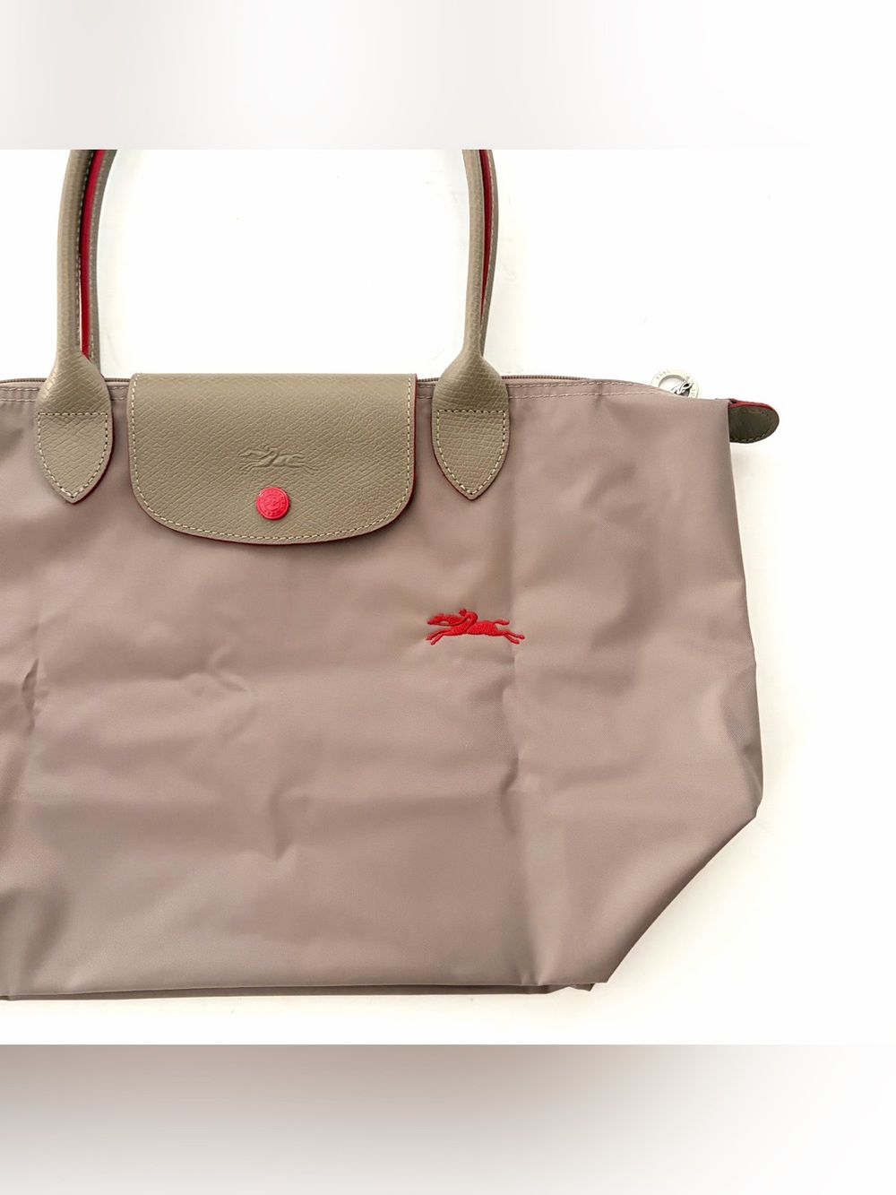 Longchamp Taupe Nylon Le Pliage Tote with Red Trim - Picture 4 of 17